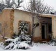 El exterior nevado de una de las casas