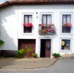 El exterior de la Casona de Priorio